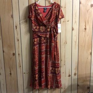 Long Short Sleeve Dress Dark Reddish/Brown Size 14